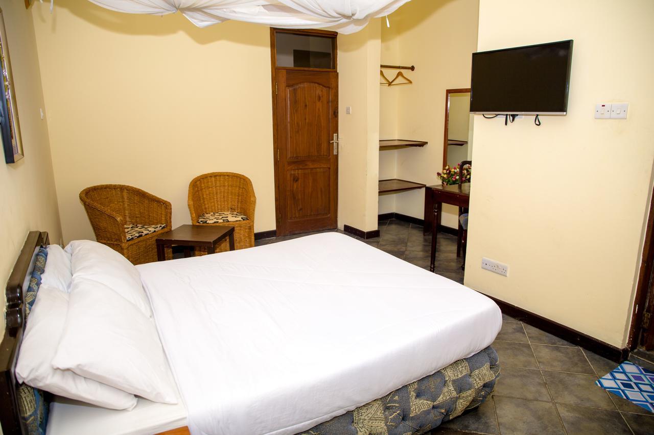 Saadani Tourist Center - Hostel Dar es Salaam Exteriör bild
