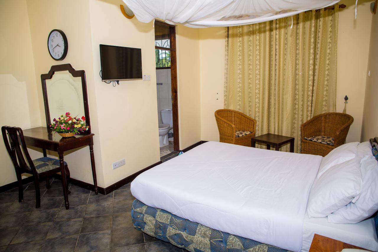 Saadani Tourist Center - Hostel Dar es Salaam Exteriör bild
