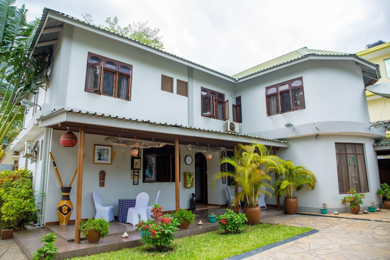 Saadani Tourist Center - Hostel Dar es Salaam Exteriör bild
